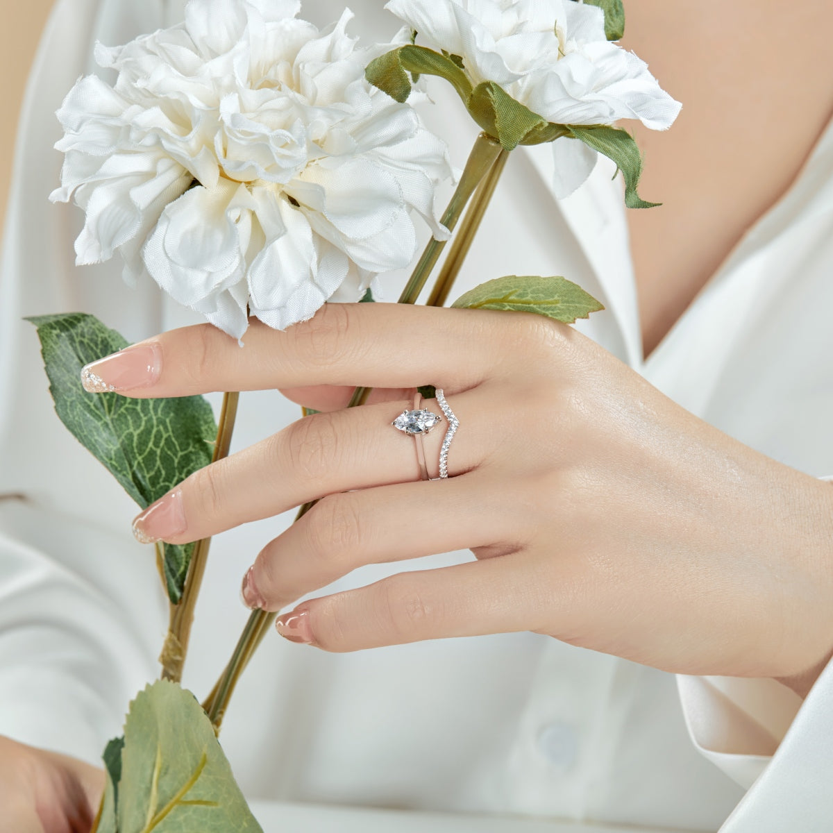 Marquise White Ring (Set)
