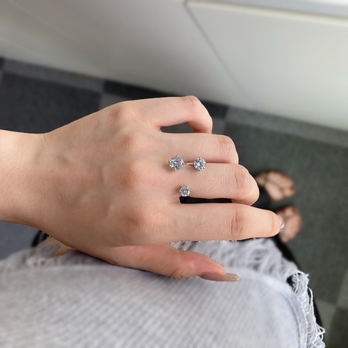 3 Stone Free size white ring